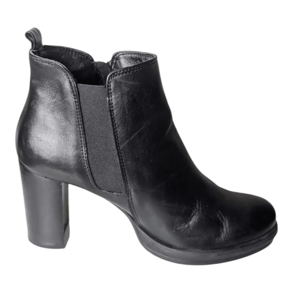 POLVERE Italian Made Black Leather Side Zip Ankle Boot Size 39